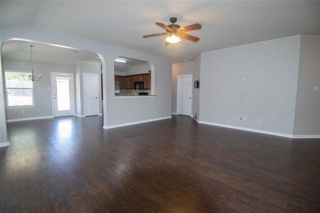 Building Photo - 504 Comal Run