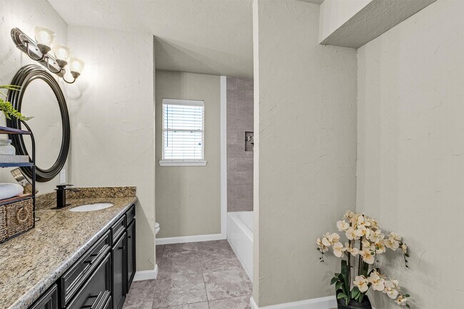 Building Photo - 7911 Heathrow Ln