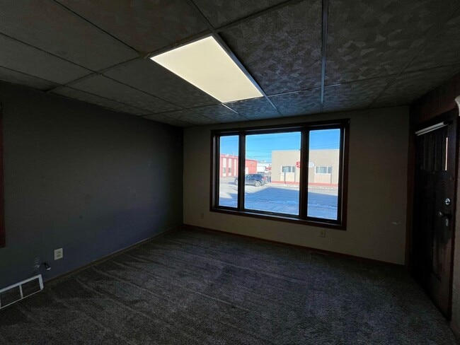 Building Photo - 114 S 2nd Ave