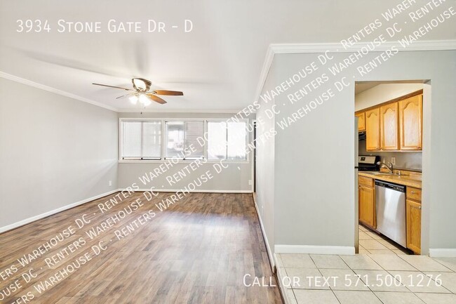 Building Photo - Move in ready 1Bd/1Bth home in the gated S...