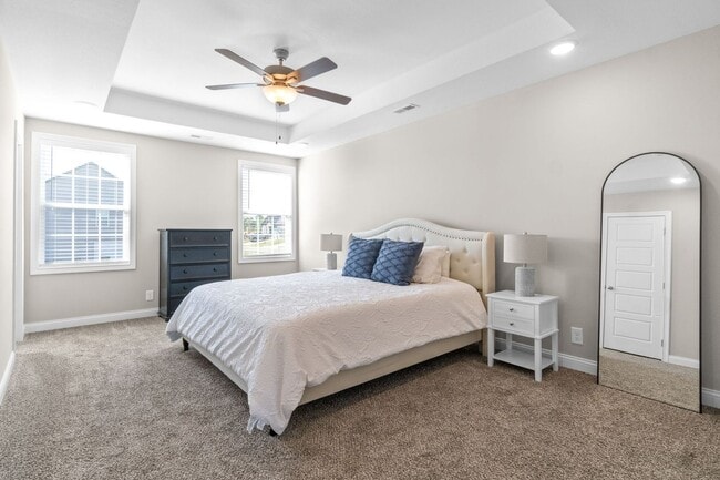 Building Photo - 3 Bedroom 2 1/2 Bath Pet Friendly Home For Rent!