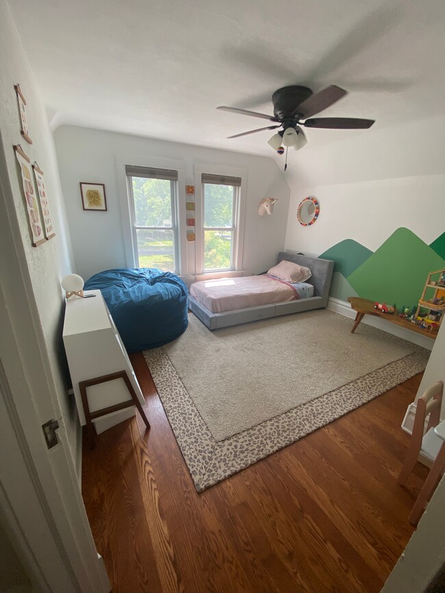 Walls have been repainted all white - 1508 N Broad St