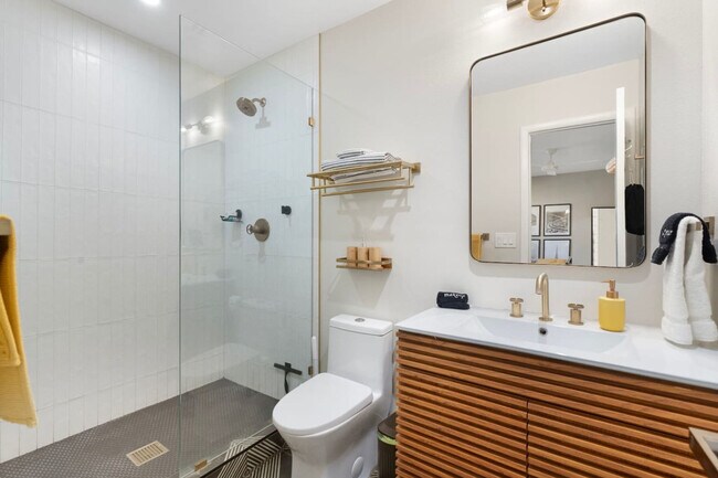 Building Photo - 6957 E Osborn Rd