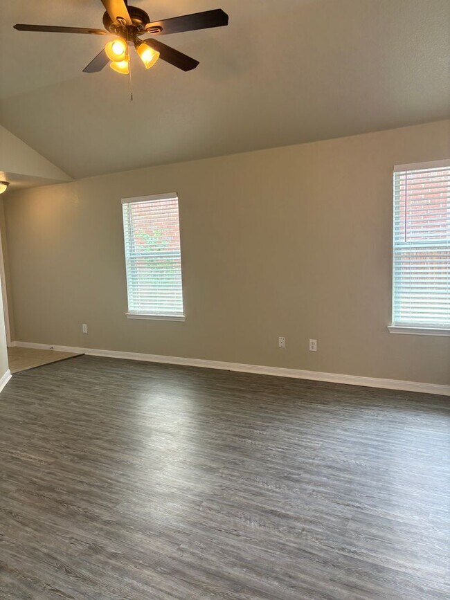 Building Photo - 4/2/2 Keller ISD