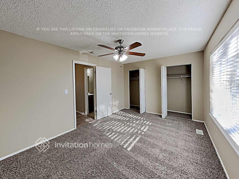 Building Photo - 18821 E Oregon Dr