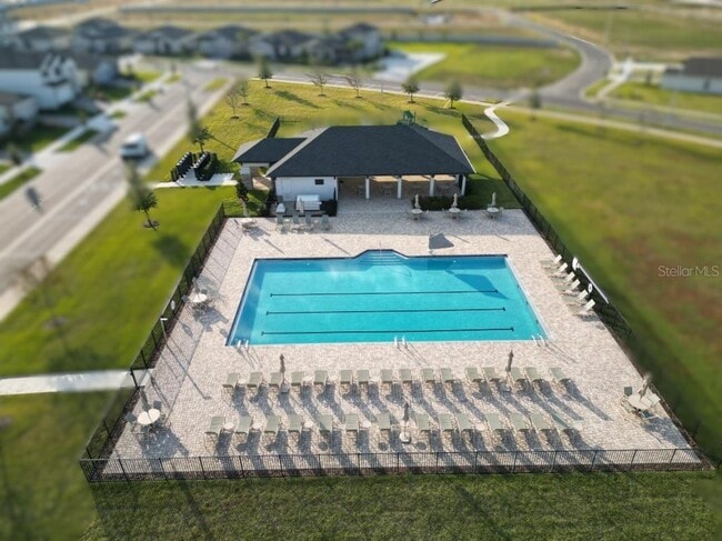 Building Photo - 11996 Hilltop Farms Dr