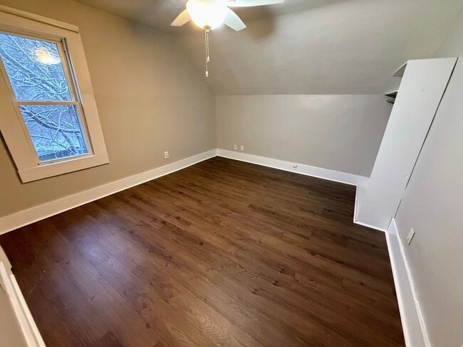 Building Photo - Newly renovated 3-bedroom, 1-bath home in Akron