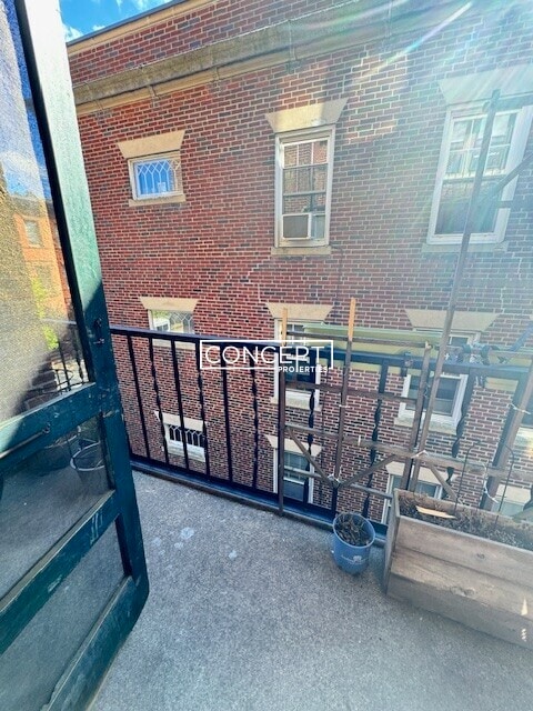 Building Photo - 14 Lakeville Rd