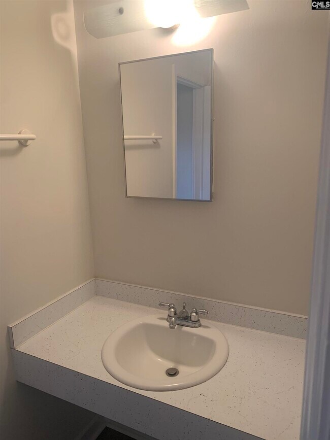 Building Photo - 2403 Duncan St