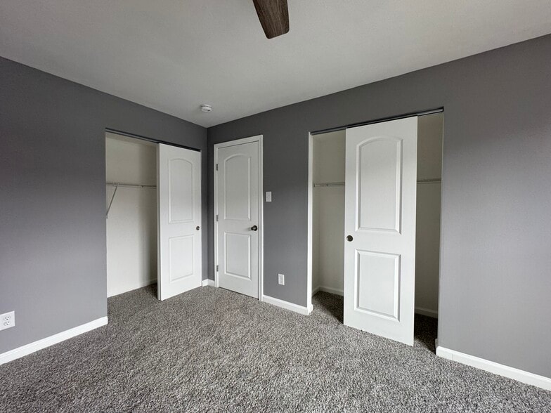 Master Bedroom with two closets - 10341 Forest Brook Ln