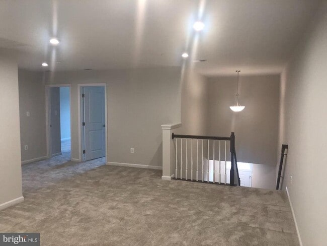 Building Photo - 5363 Yellow Birch Wy