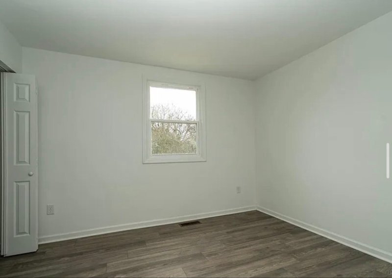 Building Photo - 421 Pineville Rd