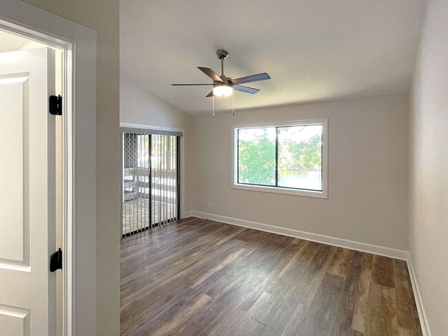 Building Photo - One-Bedroom Second Floor Condo in Winterset Community