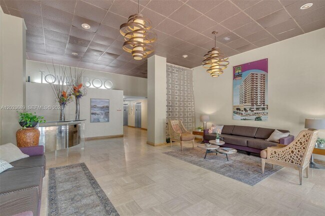 Building Photo - 1800 Collins Ave