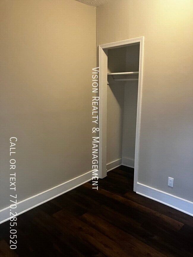 Building Photo - 3284 Stillwood Dr