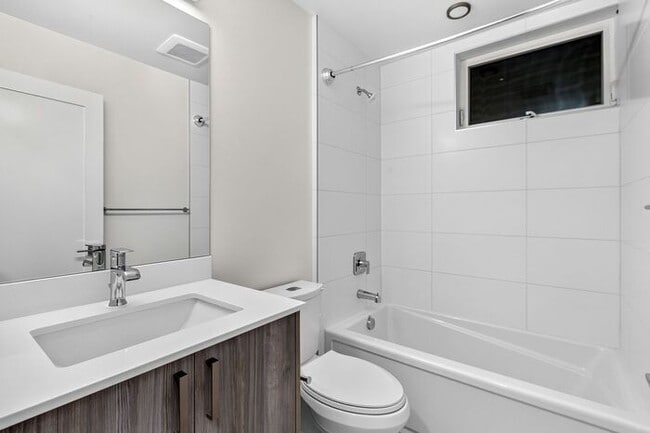 Building Photo - ULTRA-MODERN Townhome w/AC and Views in the Heart of Eastlake!