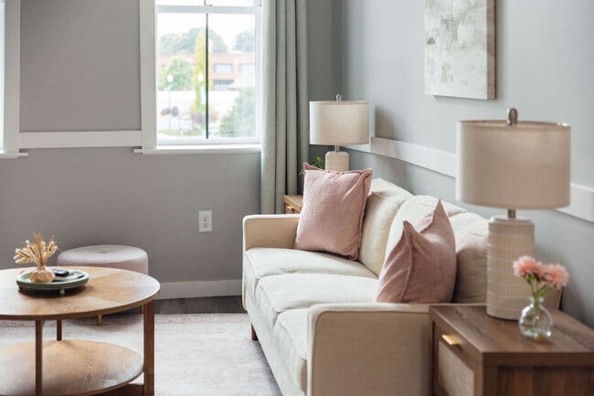 Building Photo - 117 Spring St