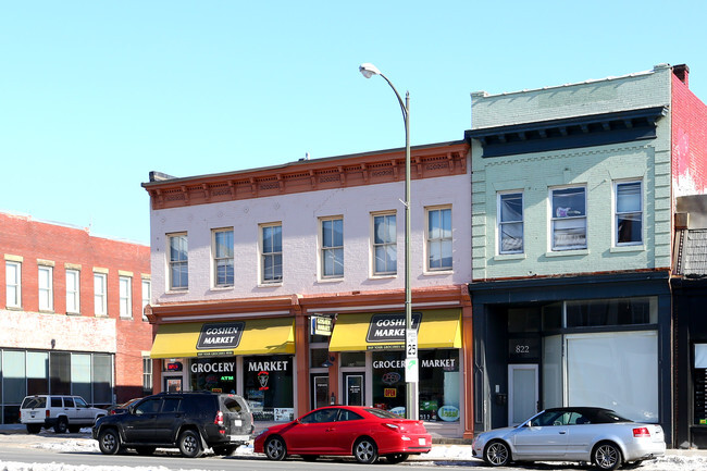 Building Photo - 824 W. Broad St.