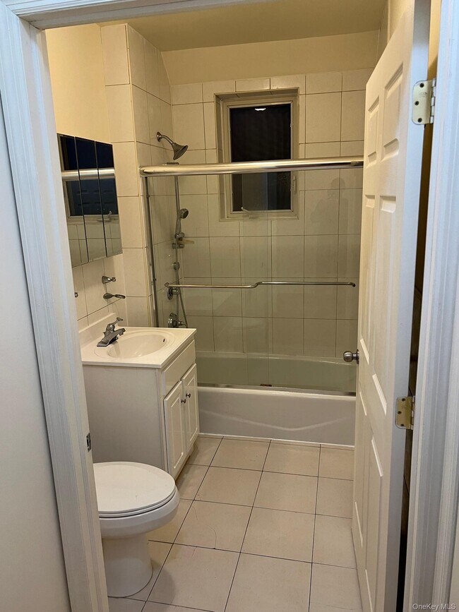 Building Photo - 217 Graff Ave