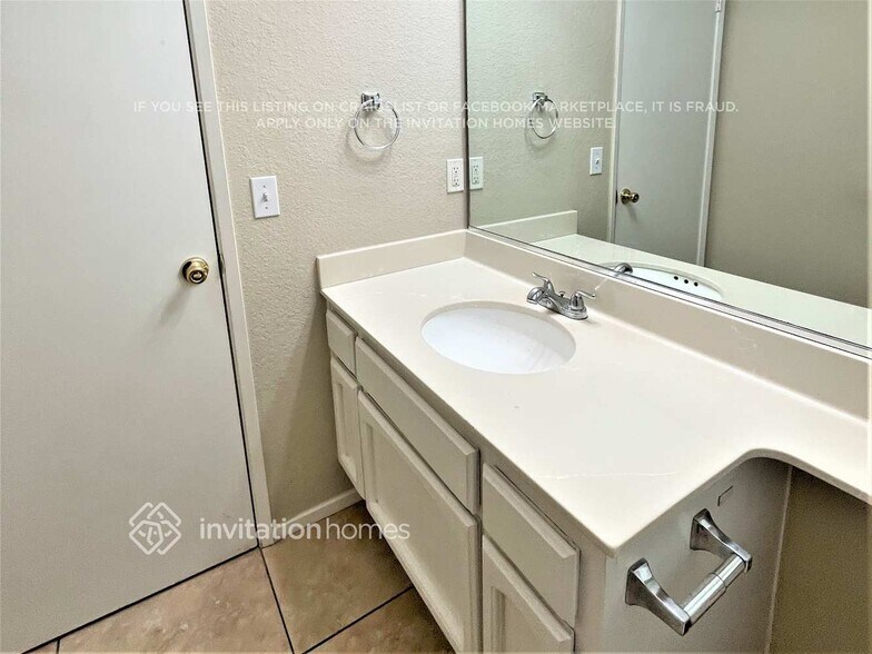 Building Photo - 8048 Bucks Harbor Way