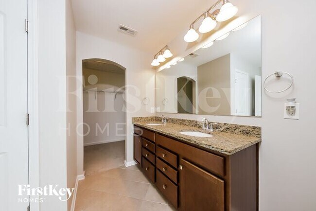 Building Photo - 1691 Pinnacle Oaks Dr