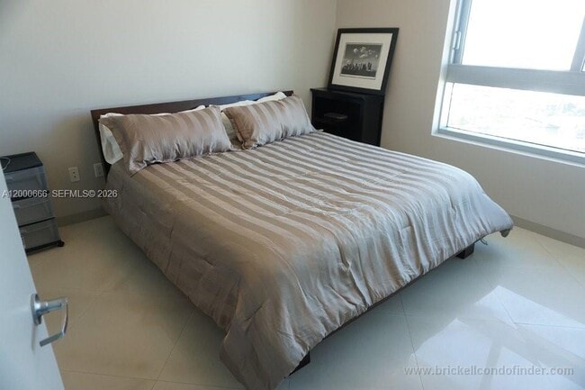 Building Photo - 90 SW 3rd St