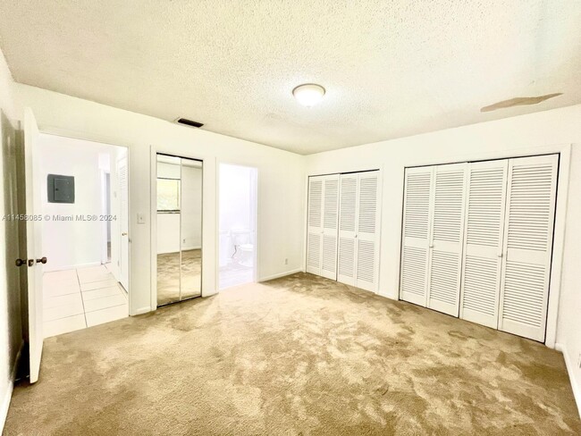 Building Photo - 3100 Coral Springs Dr