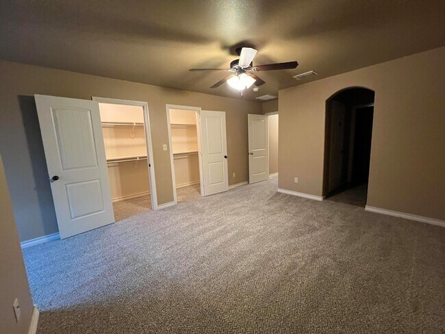 Building Photo - 10509 Quinton Ave