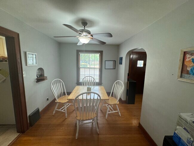 Dining Room - 1112 William St