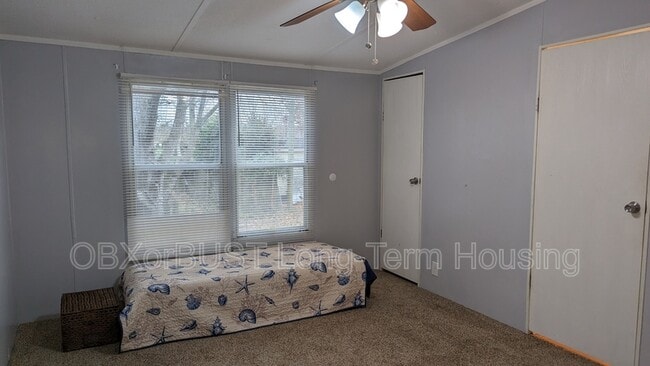 Building Photo - 106 Sumac Ln