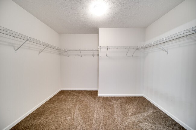 Building Photo - 1005 Gannett Rd