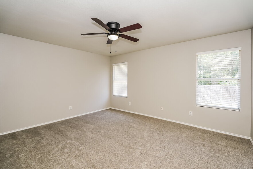 Building Photo - 8505 Shallow Creek Dr