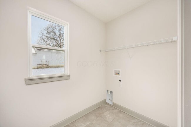 Building Photo - 391 Brehl Ave