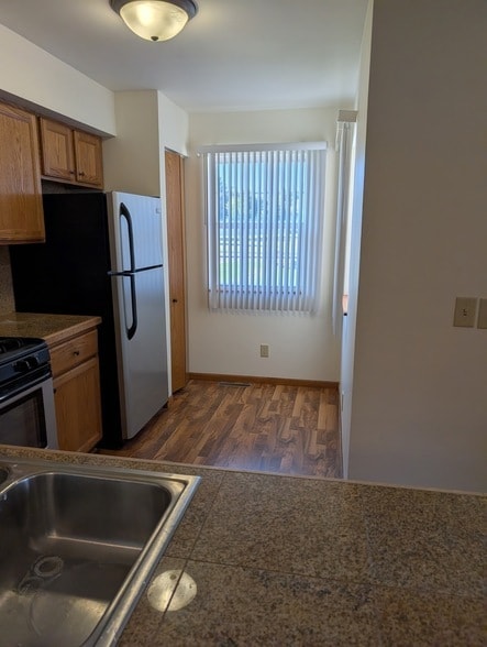 Building Photo - 709 Burgess Dr