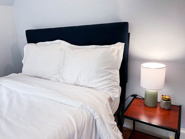 Building Photo - 110 Linden Ave