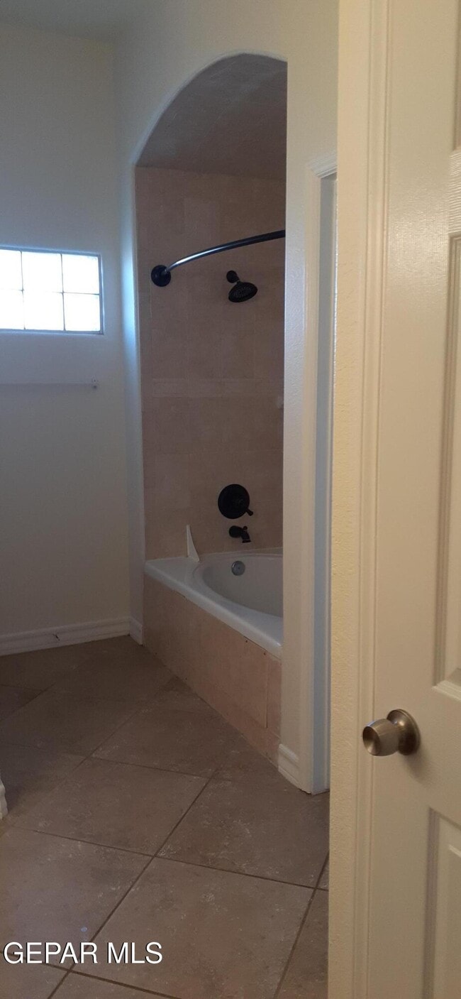 Building Photo - 5466 Buffalo Creek Dr