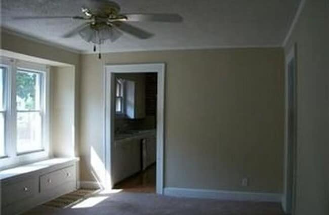 Building Photo - 3238 Webster Ave