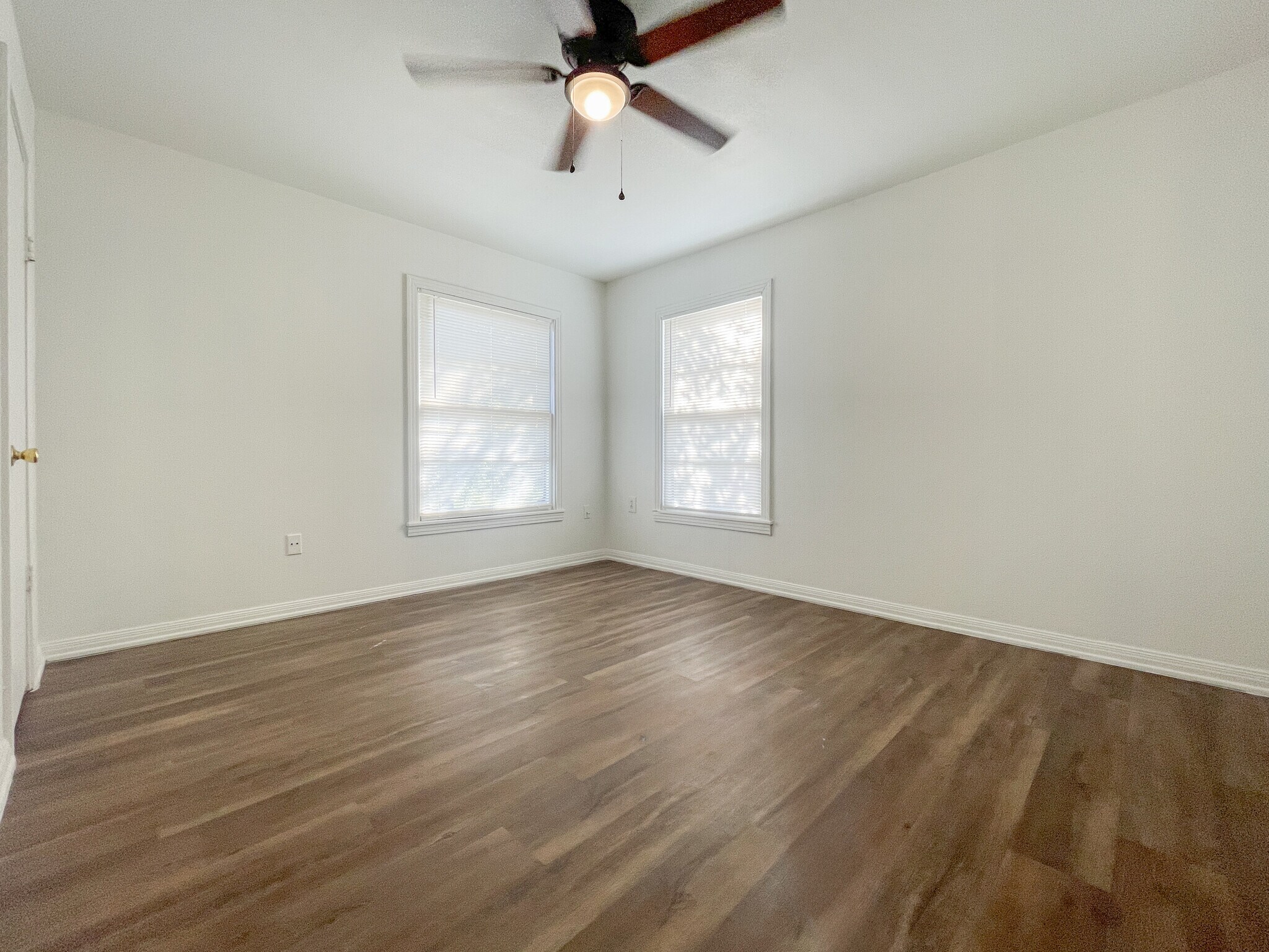 Building Photo - 3812 Pine Ave