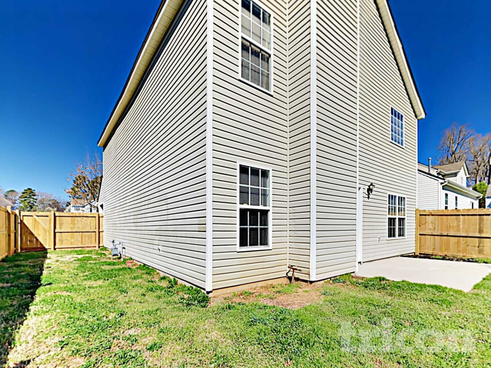 Building Photo - 213 Nellie Yale Pl