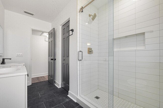 Building Photo - 2491 Coronado Way