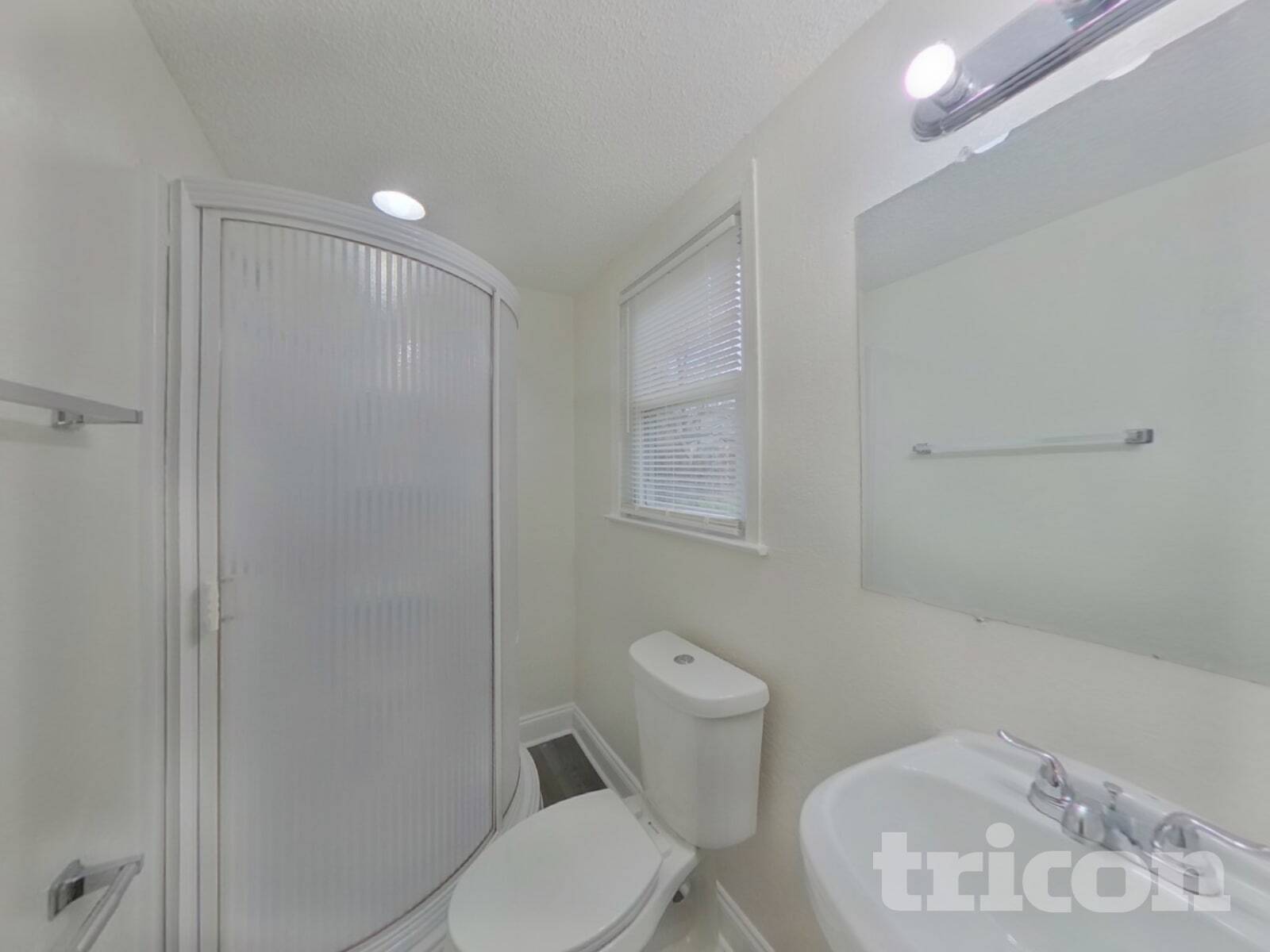 Building Photo - 1511 N Davidson St