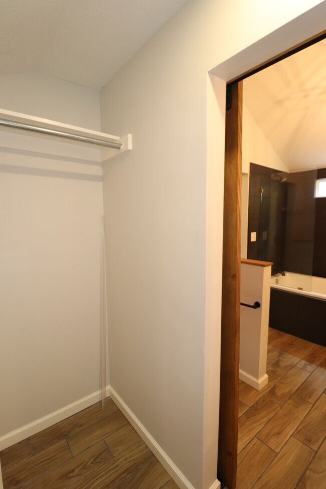 Building Photo - Gorgeous Home for Rent