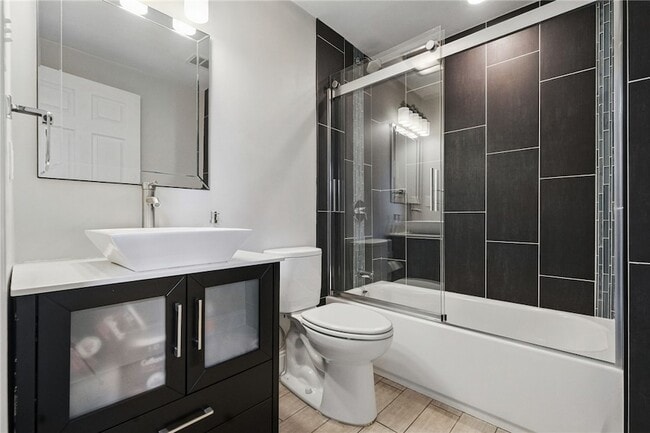 Building Photo - 3865 Howley St