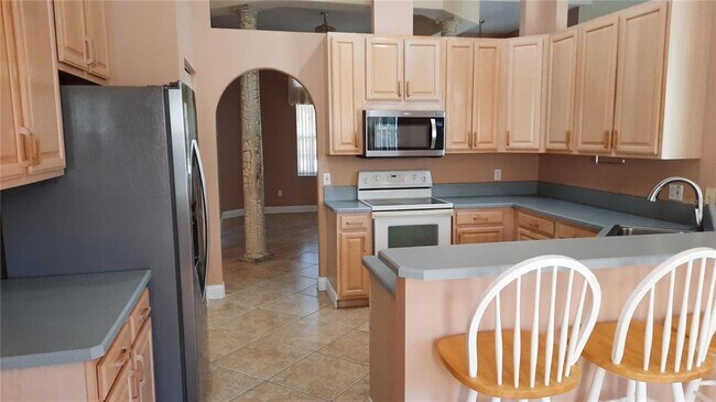 Building Photo - 58 Burning Bush Dr