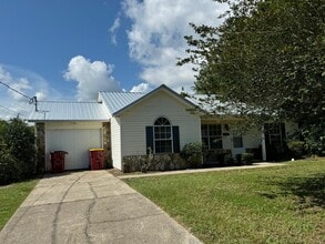 Building Photo - 2870 Aplin Rd