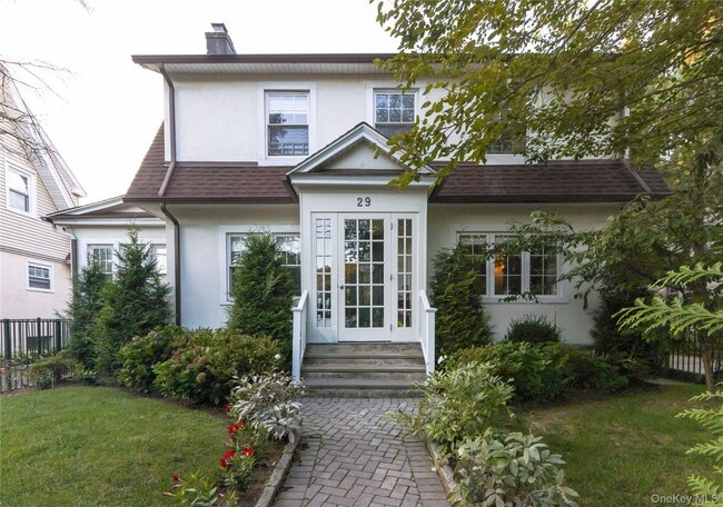 Building Photo - 29 Armourvilla