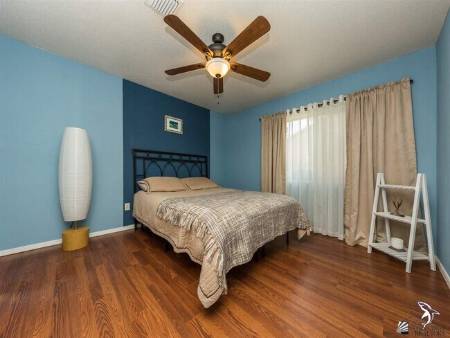 Building Photo - 8166 E Lorenzo Ln