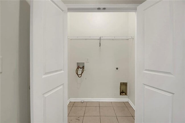 Building Photo - 2042 Bolton Rd NW