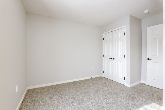 Building Photo - 20874 T Ct