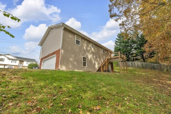 Building Photo - 1125 Faye St